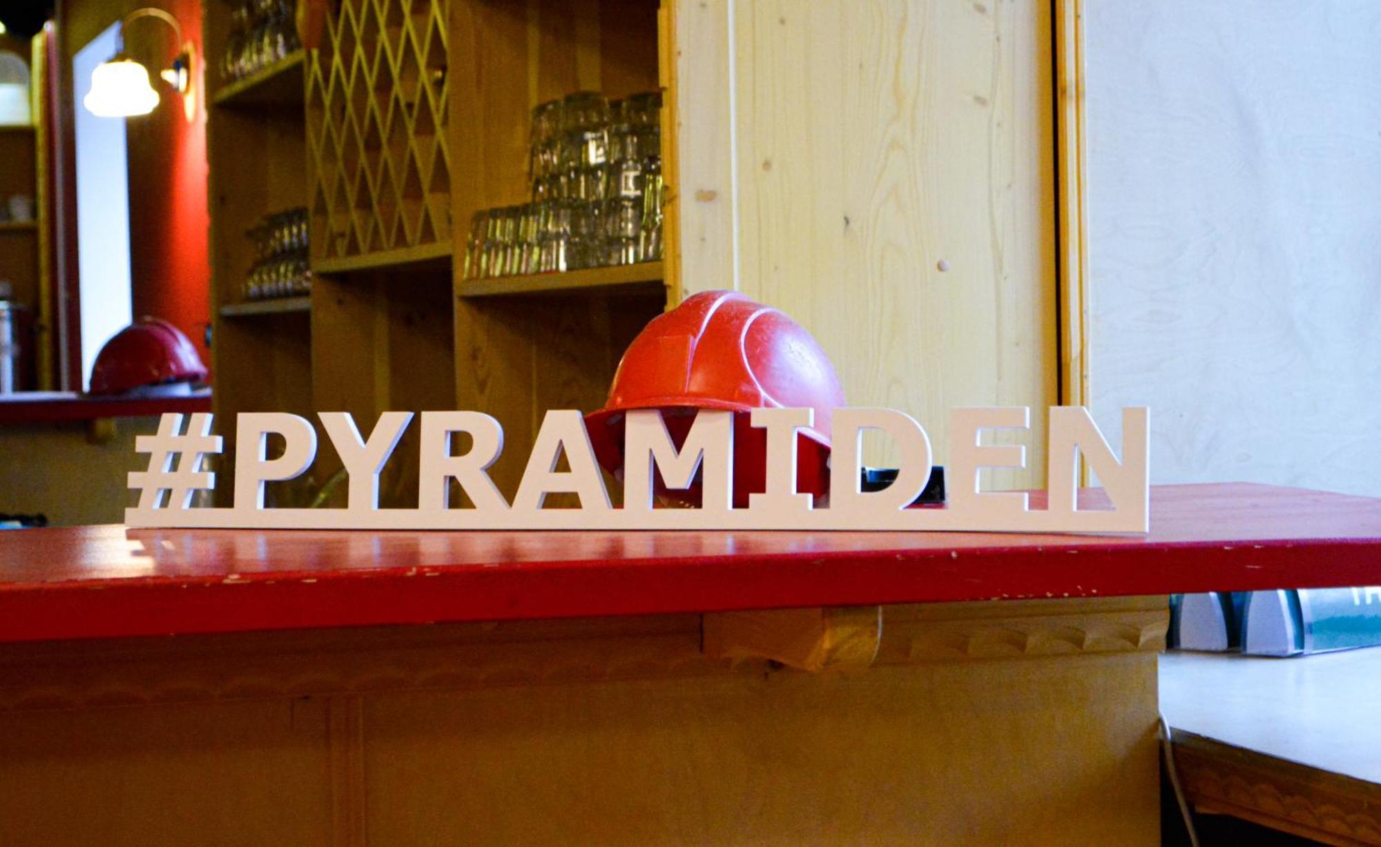Hotel Pyramiden Εξωτερικό φωτογραφία